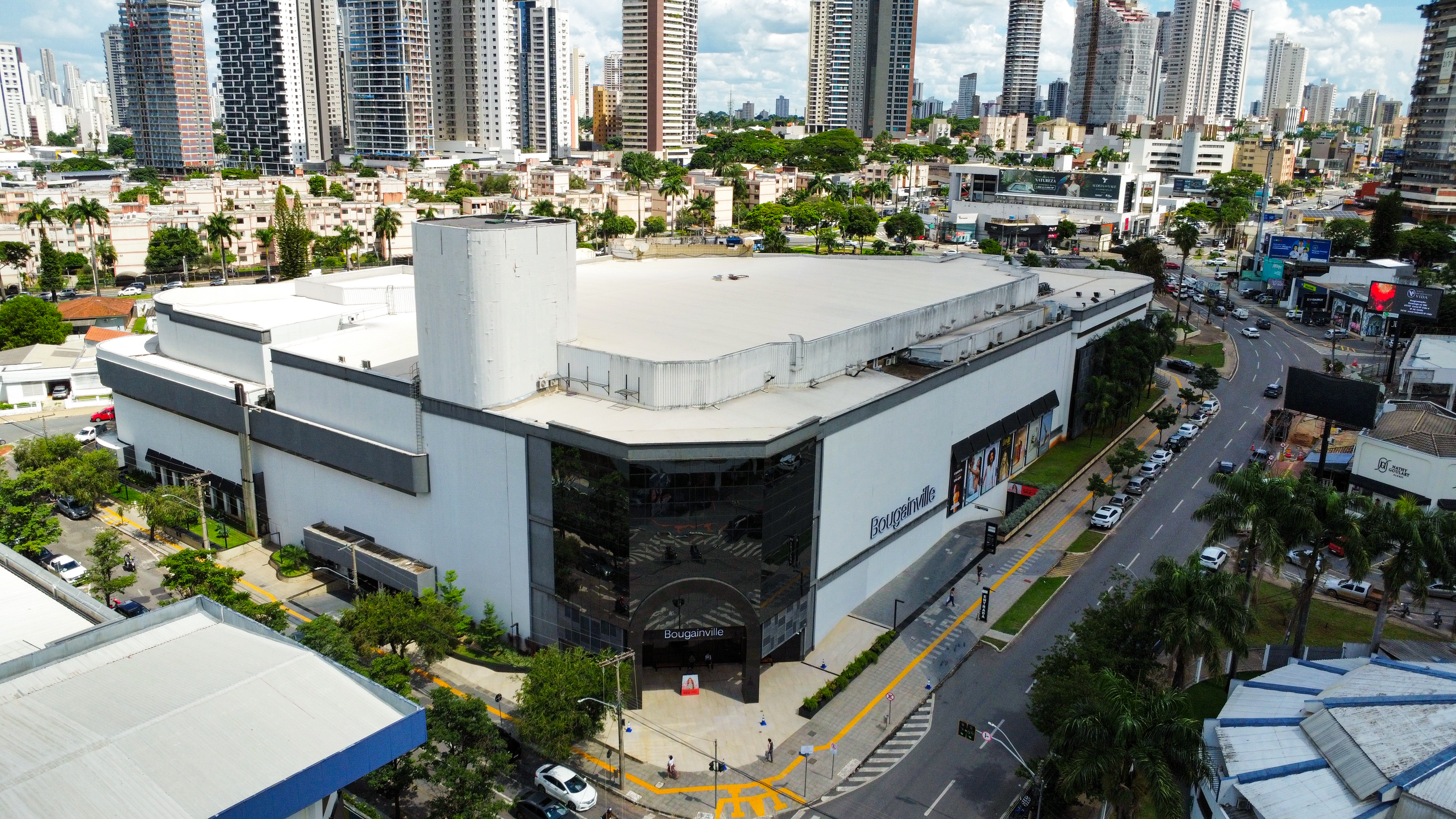 Fachada do BOUGAINVILLE SHOPPING