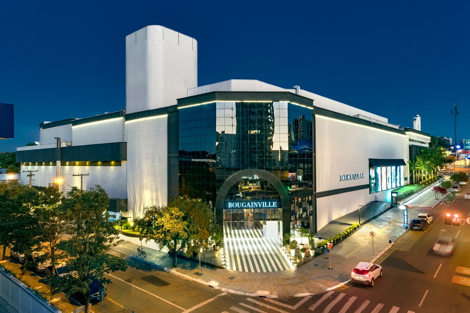 Fachada do SHOPPING BOUGAINVILLE